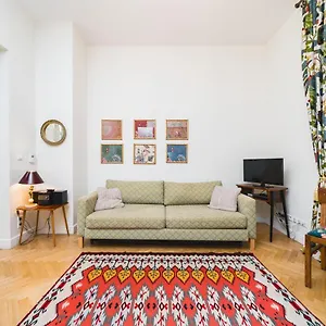 Classy Old Town - By Upstairs Appartamento