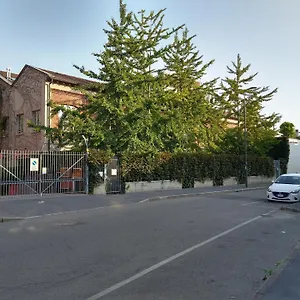 https://cozy-studio-for-travel-and-milan.italymilanhotels.net